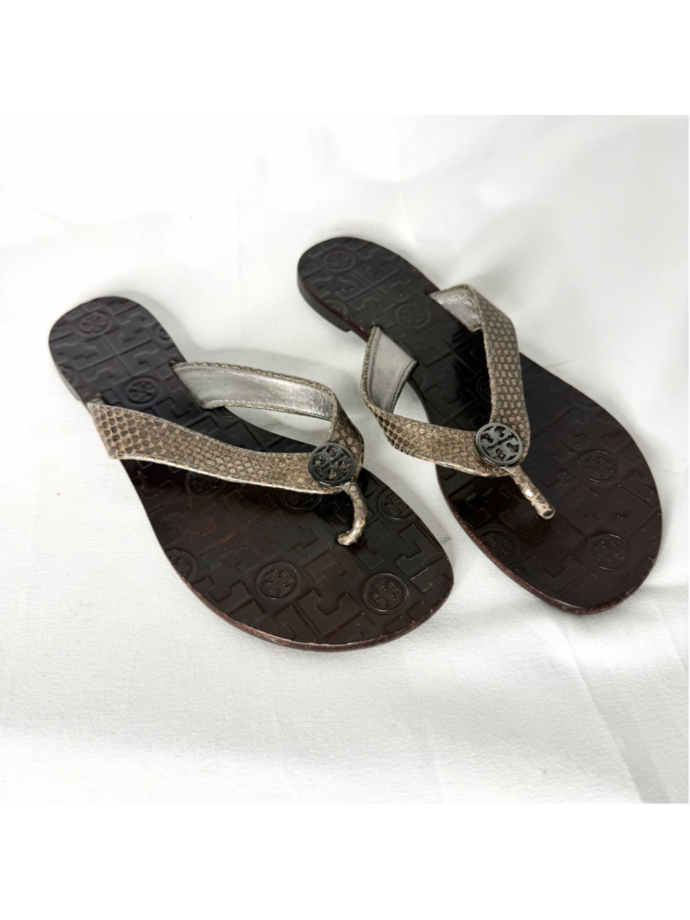 Women's Tory Burch Sandals Size 8 Brown Silver Logo Flip Flops